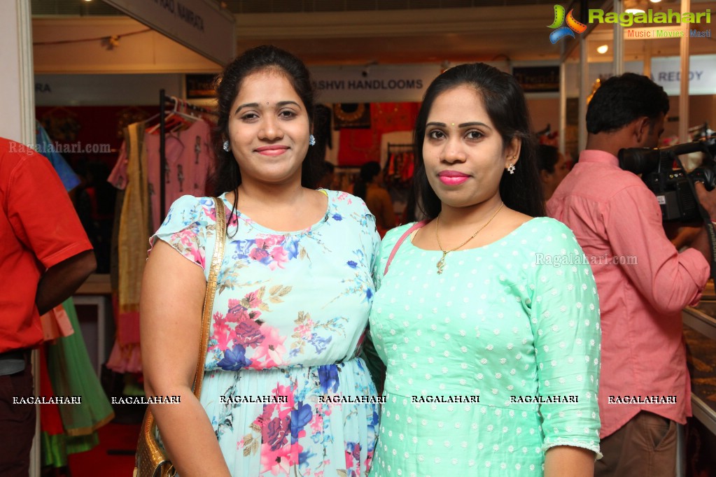 Neelya Bhavani launches Trendz Vivah Exhibition at Taj Krishna