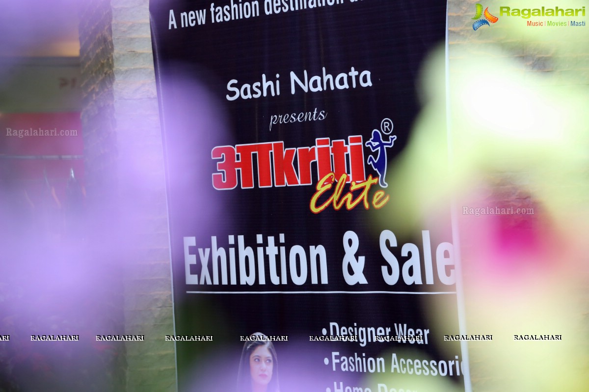 Mithuna Valiya launches Akriti Elite Exhibition and Sale at Park Hyatt