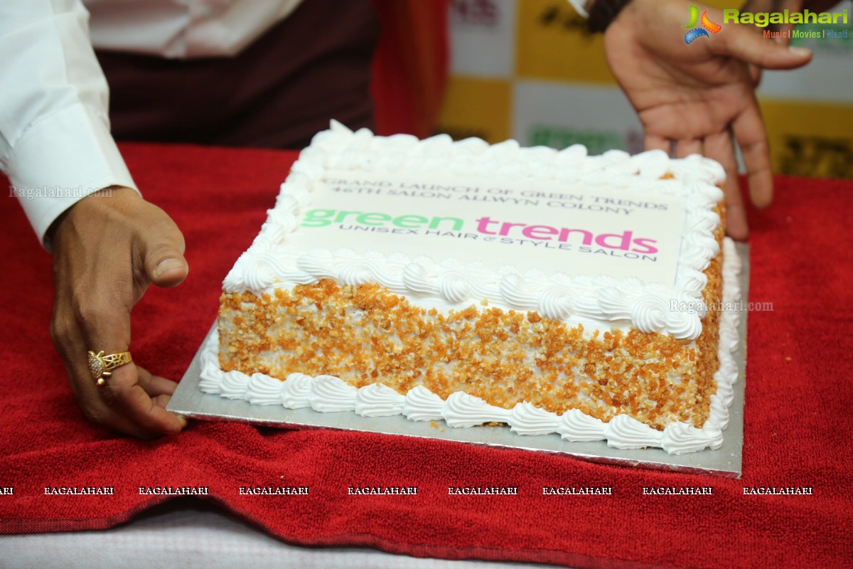 Anasuya launches Green Trends at Kukatpally, Hyderabad