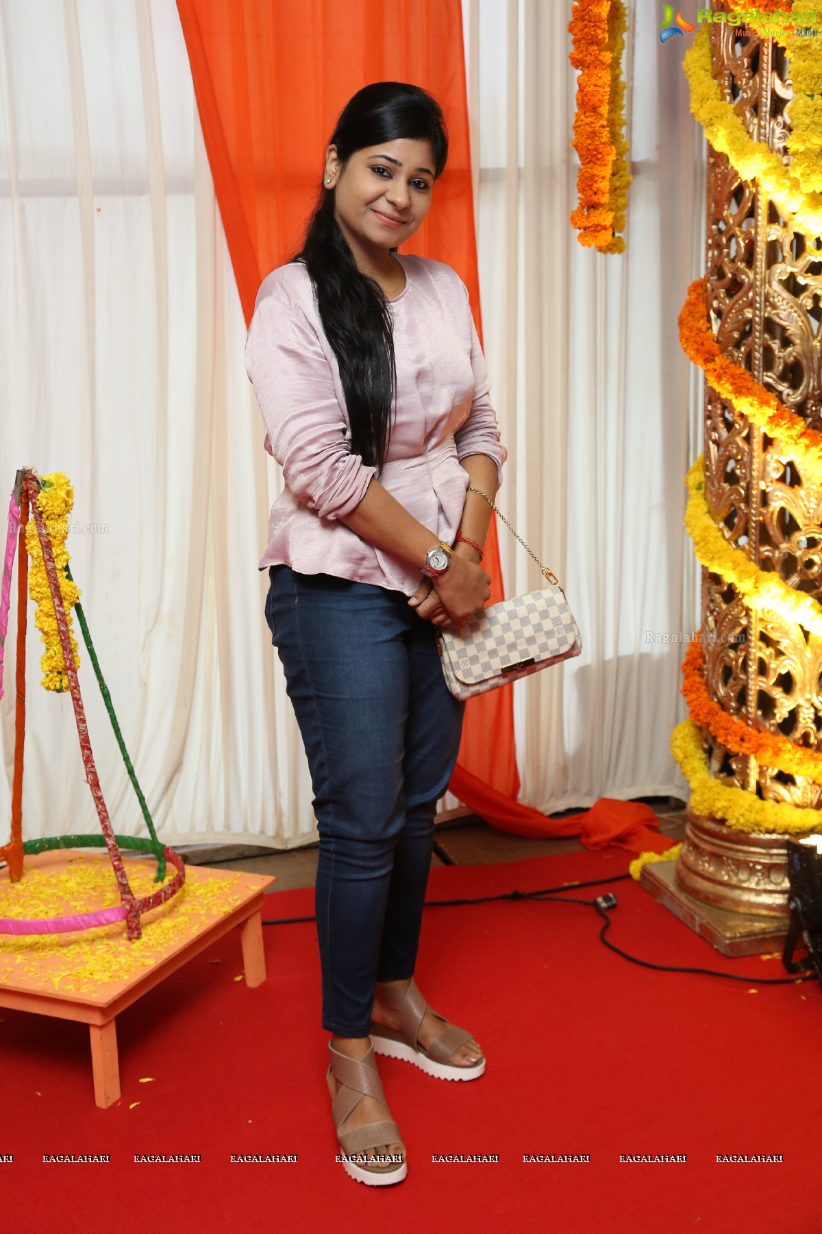 Diksha Panth launches Desire Designer Exhibition at N Convention