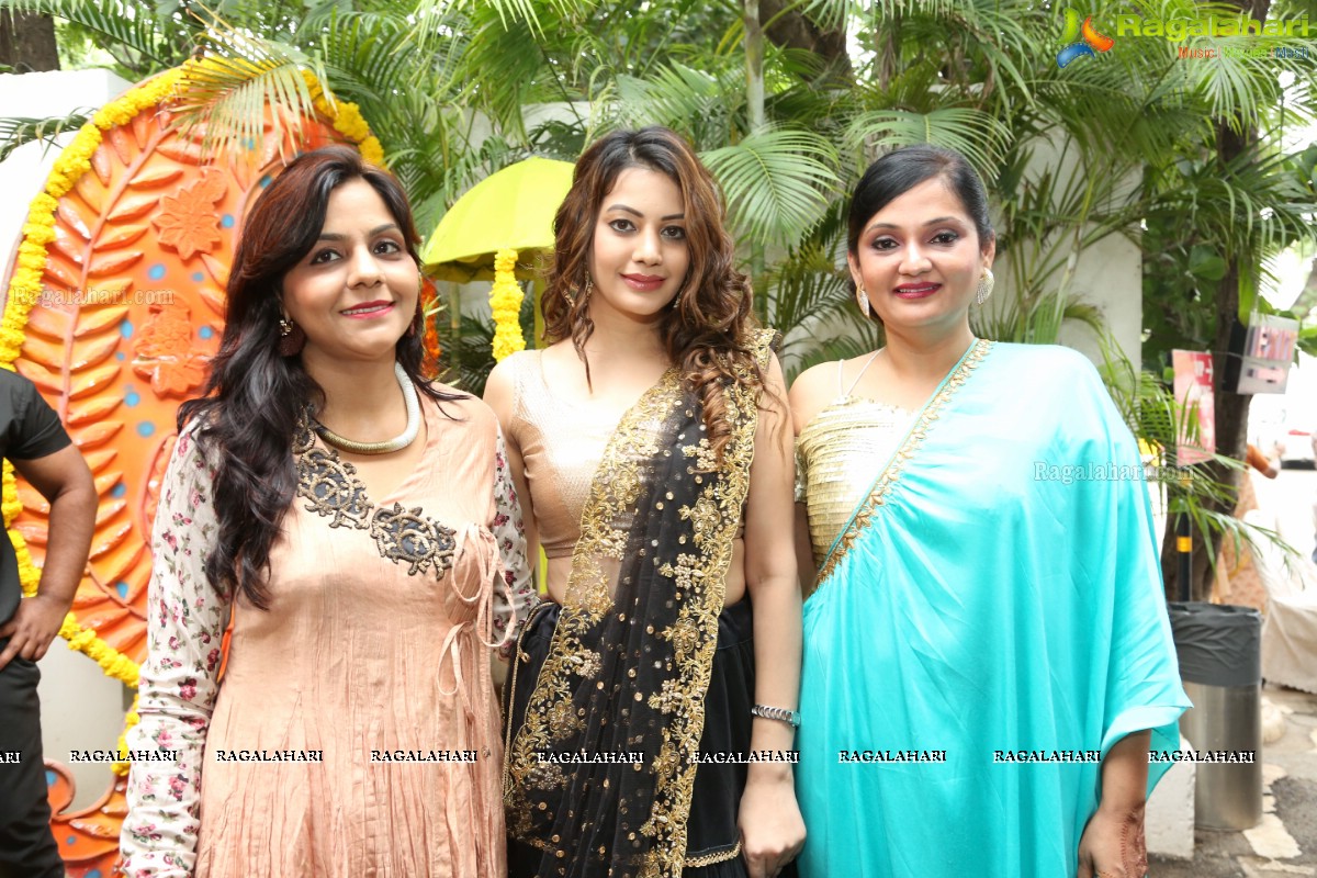 Diksha Panth launches Desire Designer Exhibition at N Convention