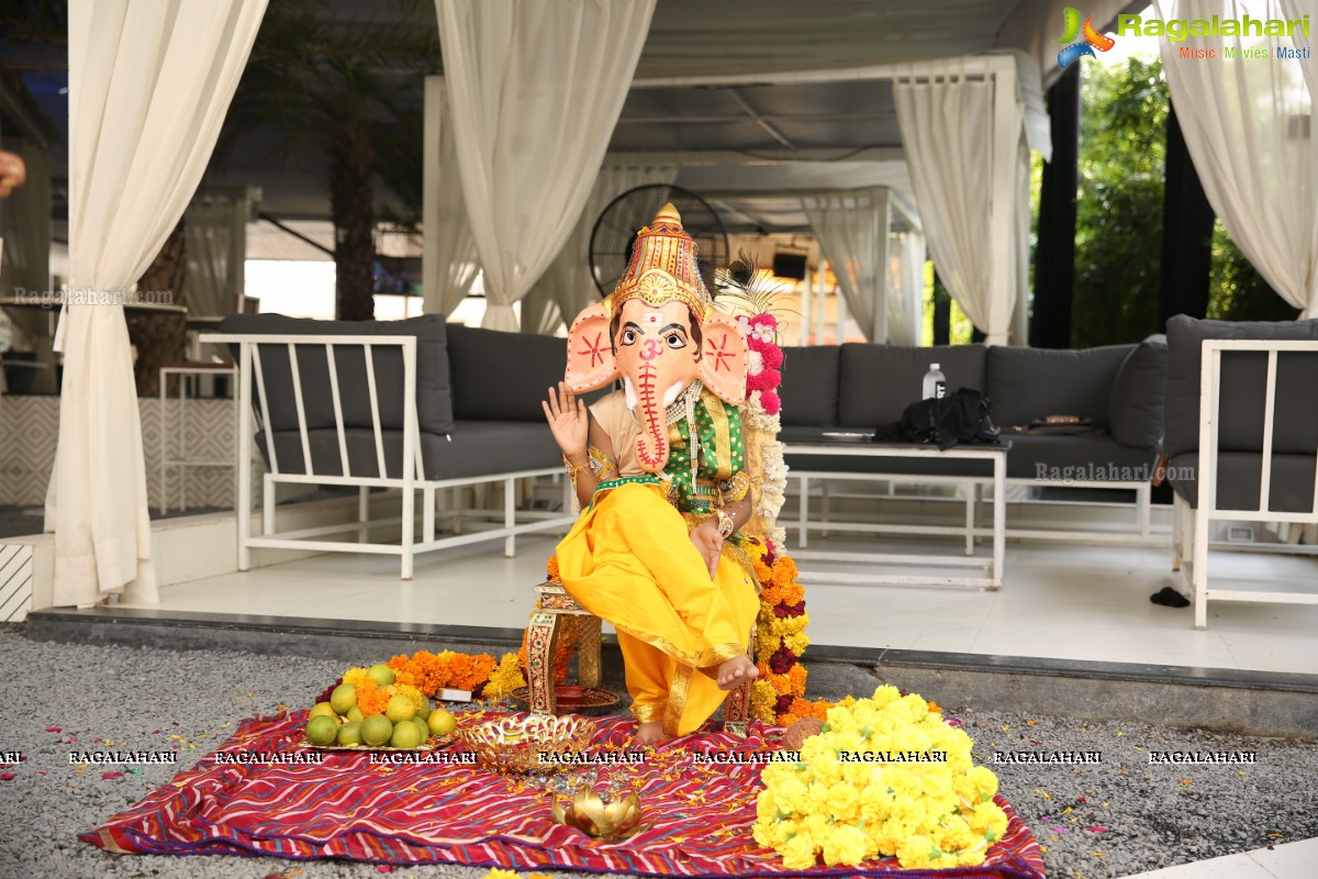 Ganpati Bappa Morya - Queens Lounge Event at Snort