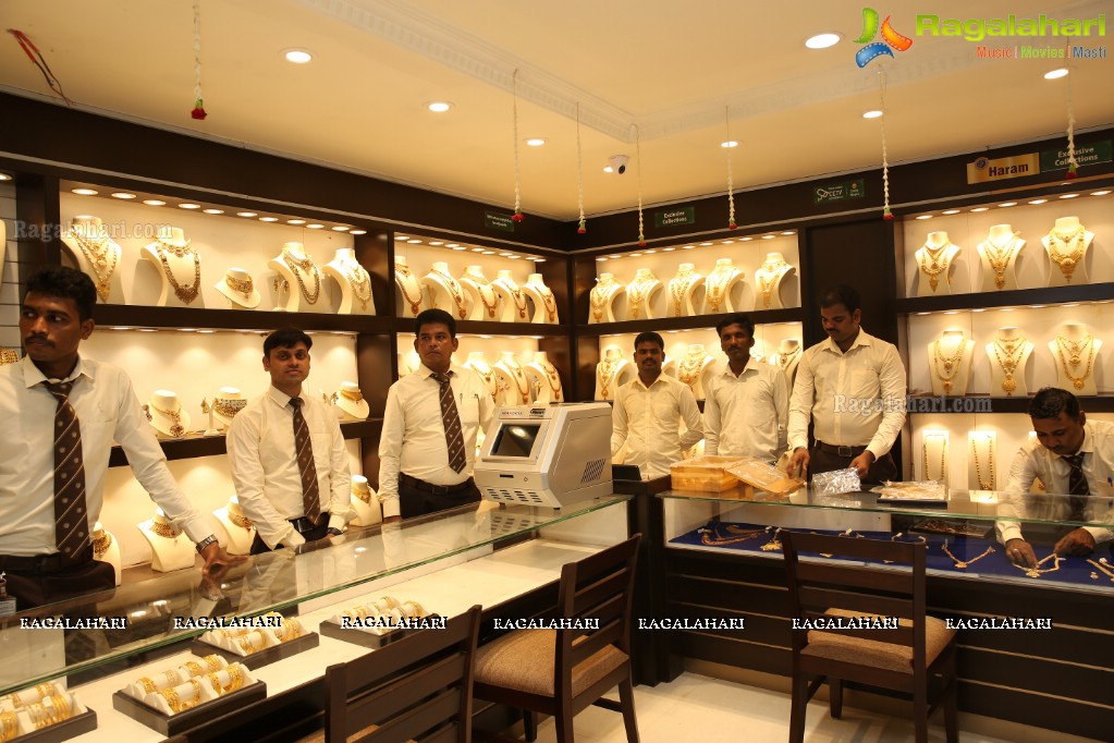 Sree Kumaran Gold & Diamond 29th Store Launch at Pillar No. 20, Mehdipatnam