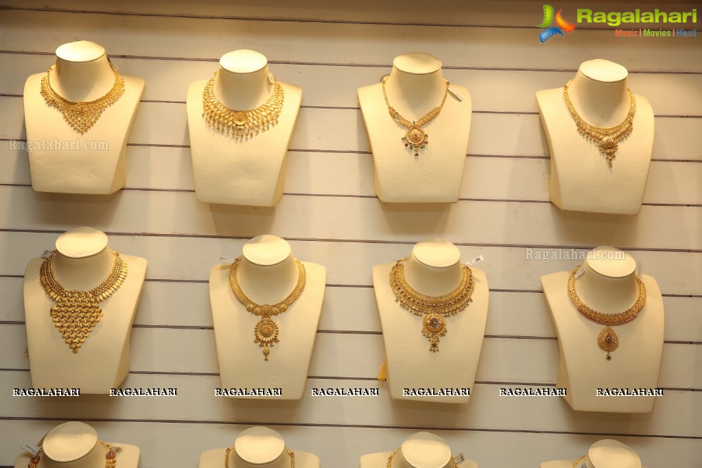 Sree Kumaran Gold & Diamond 29th Store Launch at Pillar No. 20, Mehdipatnam
