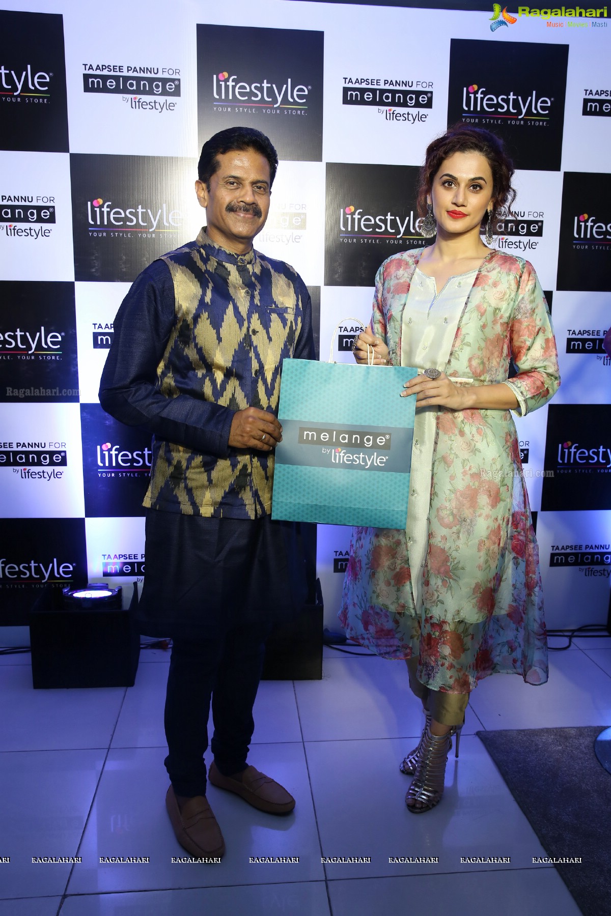 Taapsee Pannu inaugurates Lifestyle Festive Collection 2018