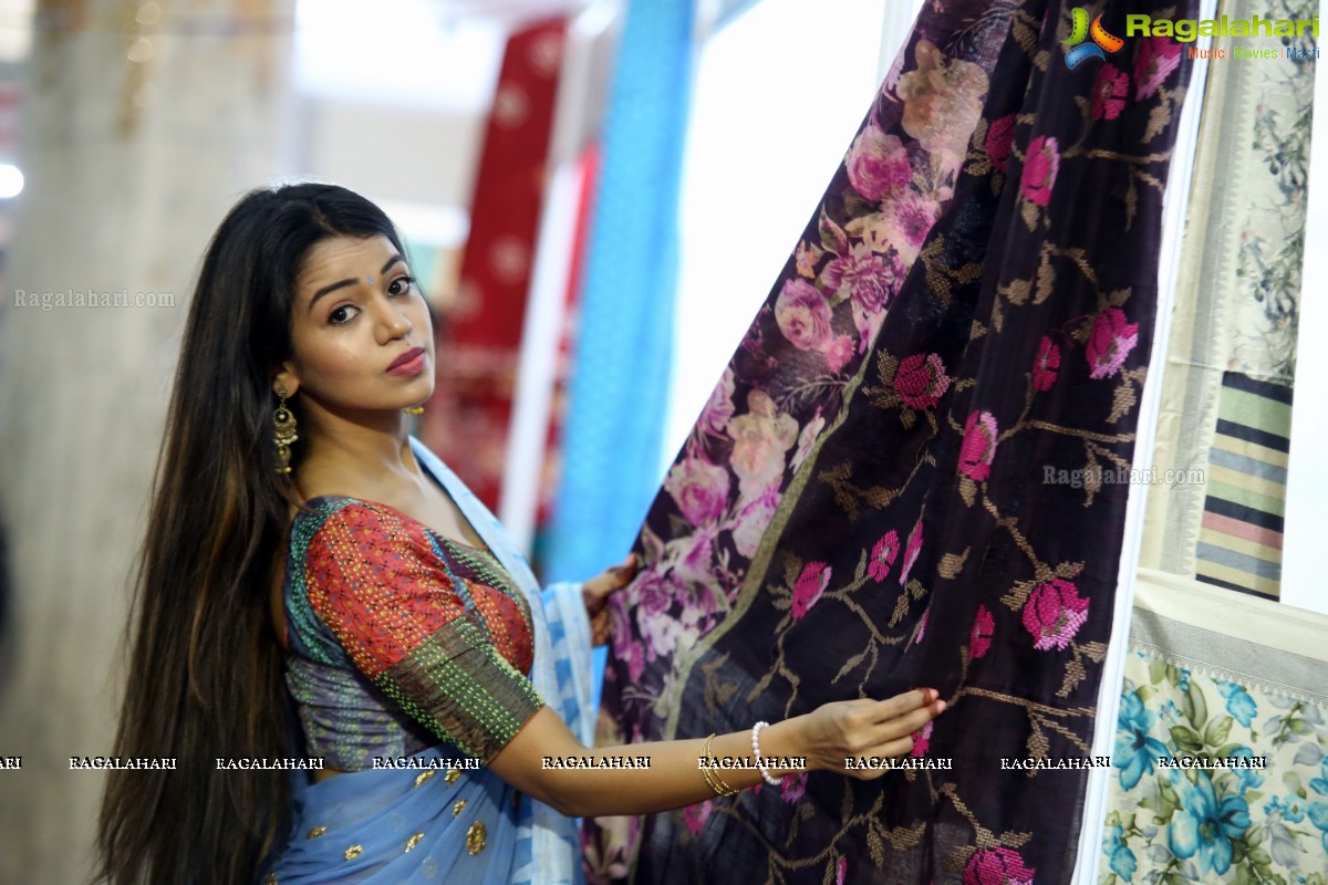 Bhavya Sri launches National Silk Expo at Sri Satya Sai Nigamagamam