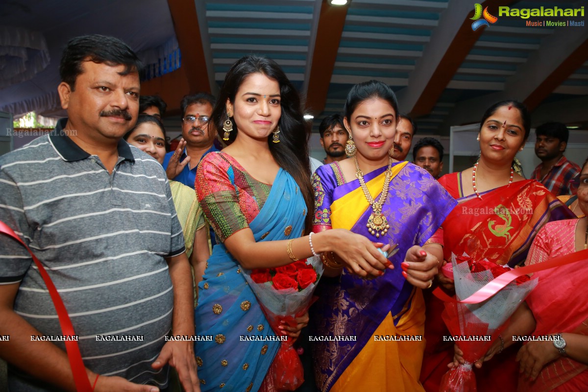 Bhavya Sri launches National Silk Expo at Sri Satya Sai Nigamagamam