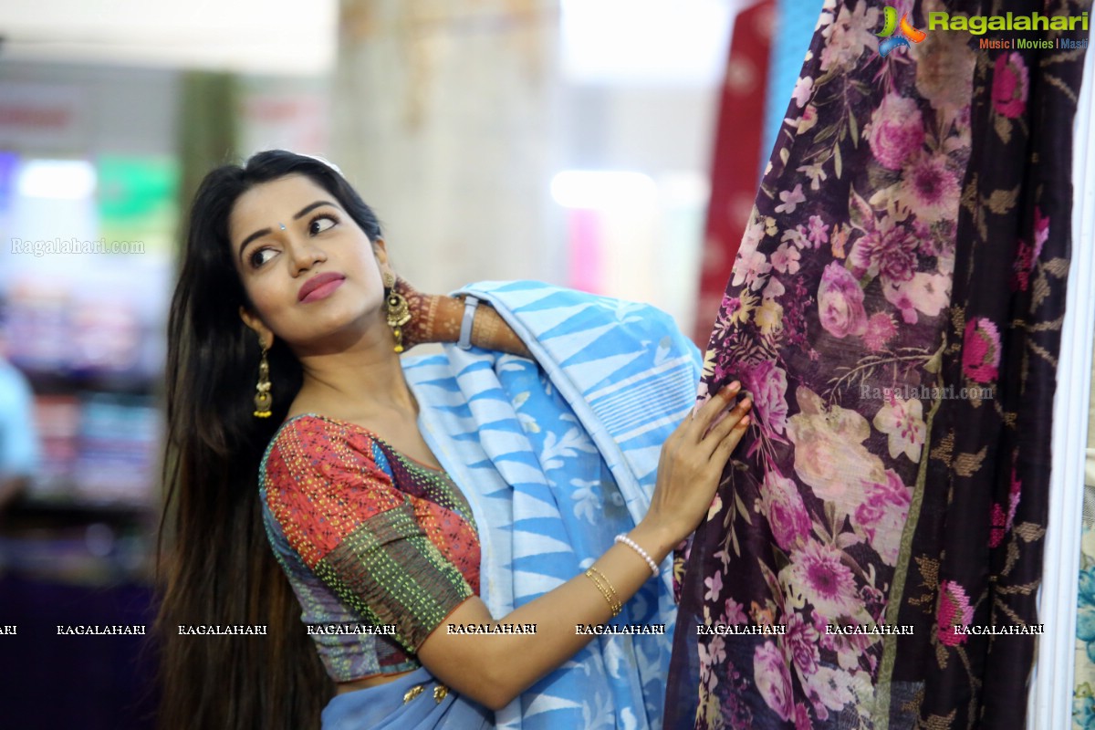 Bhavya Sri launches National Silk Expo at Sri Satya Sai Nigamagamam