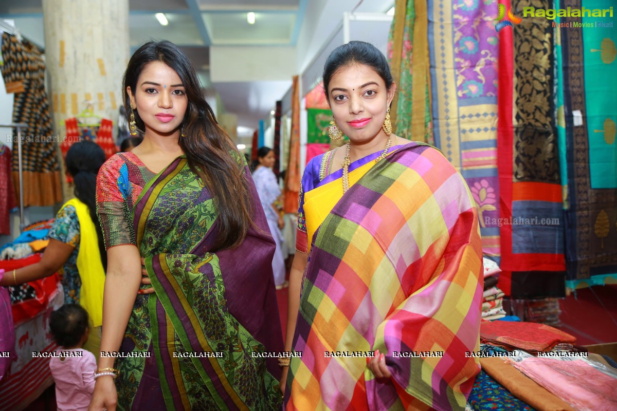 Bhavya Sri launches National Silk Expo at Sri Satya Sai Nigamagamam