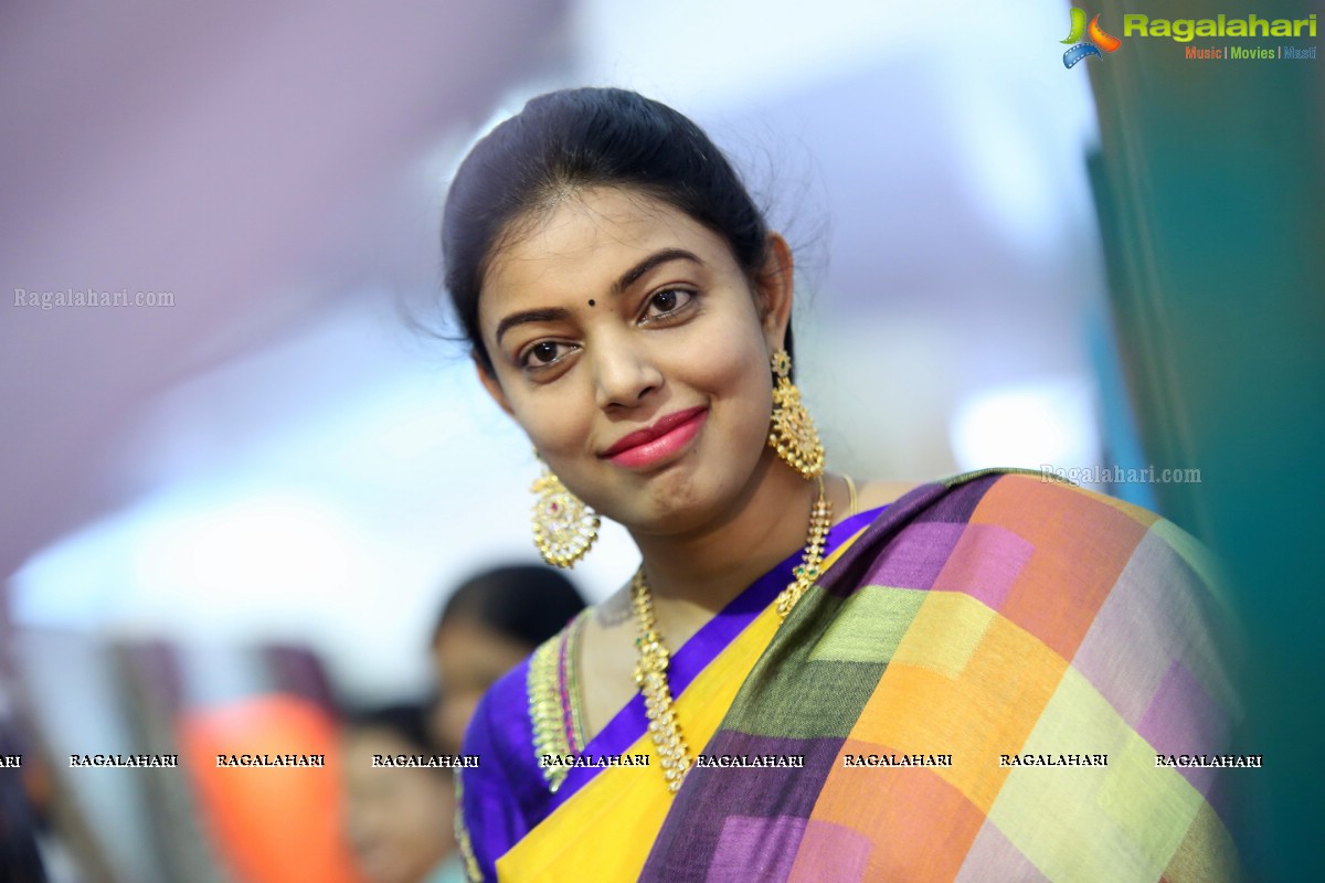 Bhavya Sri launches National Silk Expo at Sri Satya Sai Nigamagamam