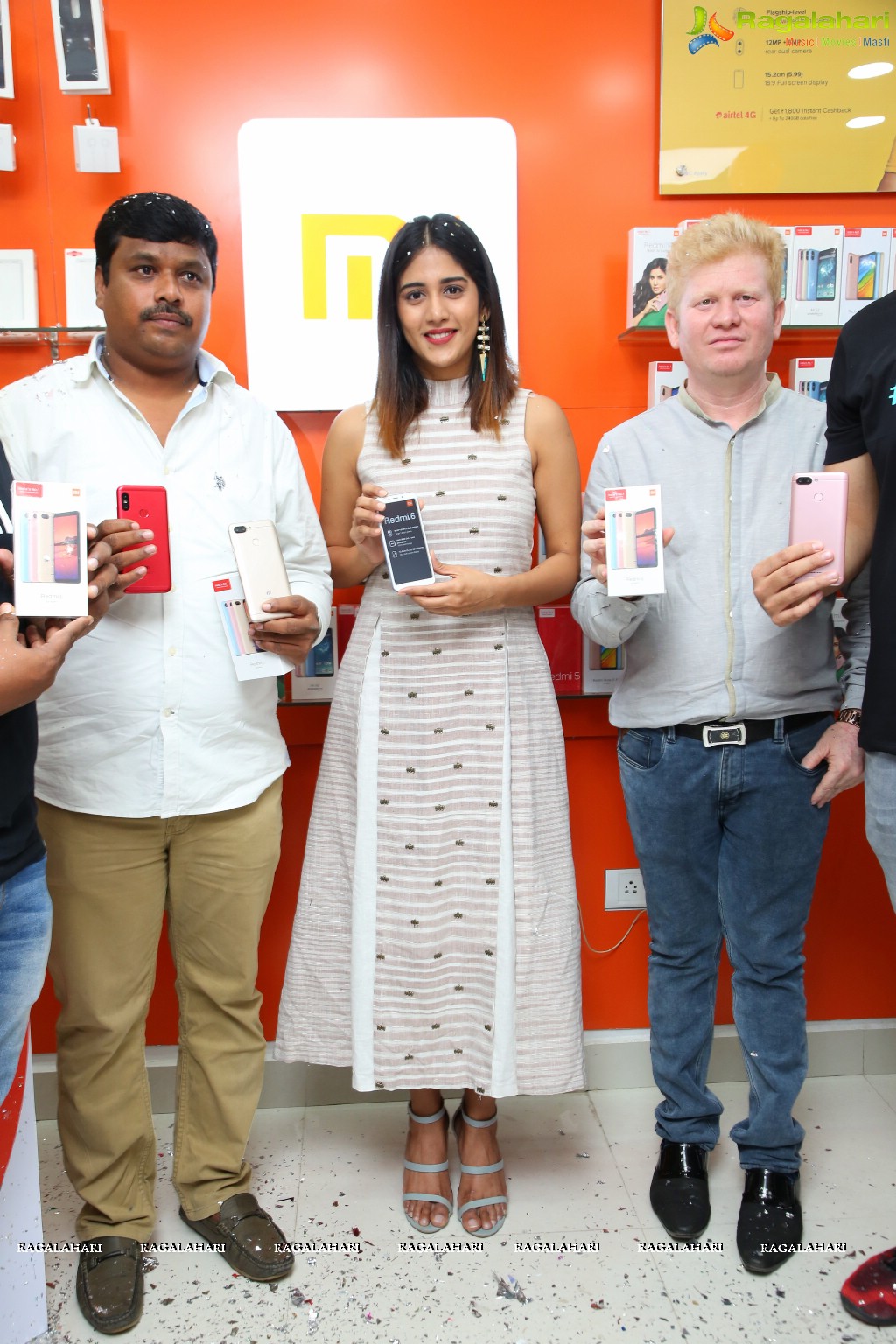 Chandini Chowdary launches Redmi 6 at Cellbay