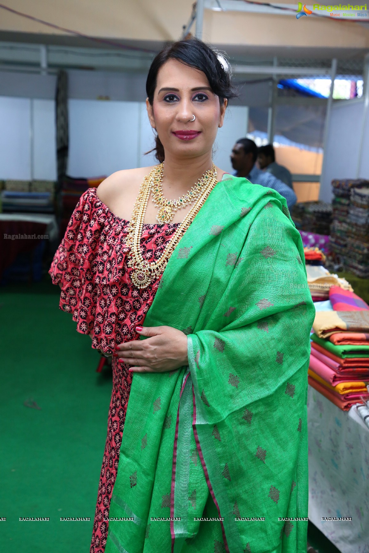 Ruchika Sharma launches Silk & Cotton Expo at Sri Satya Sai Nigamagamam