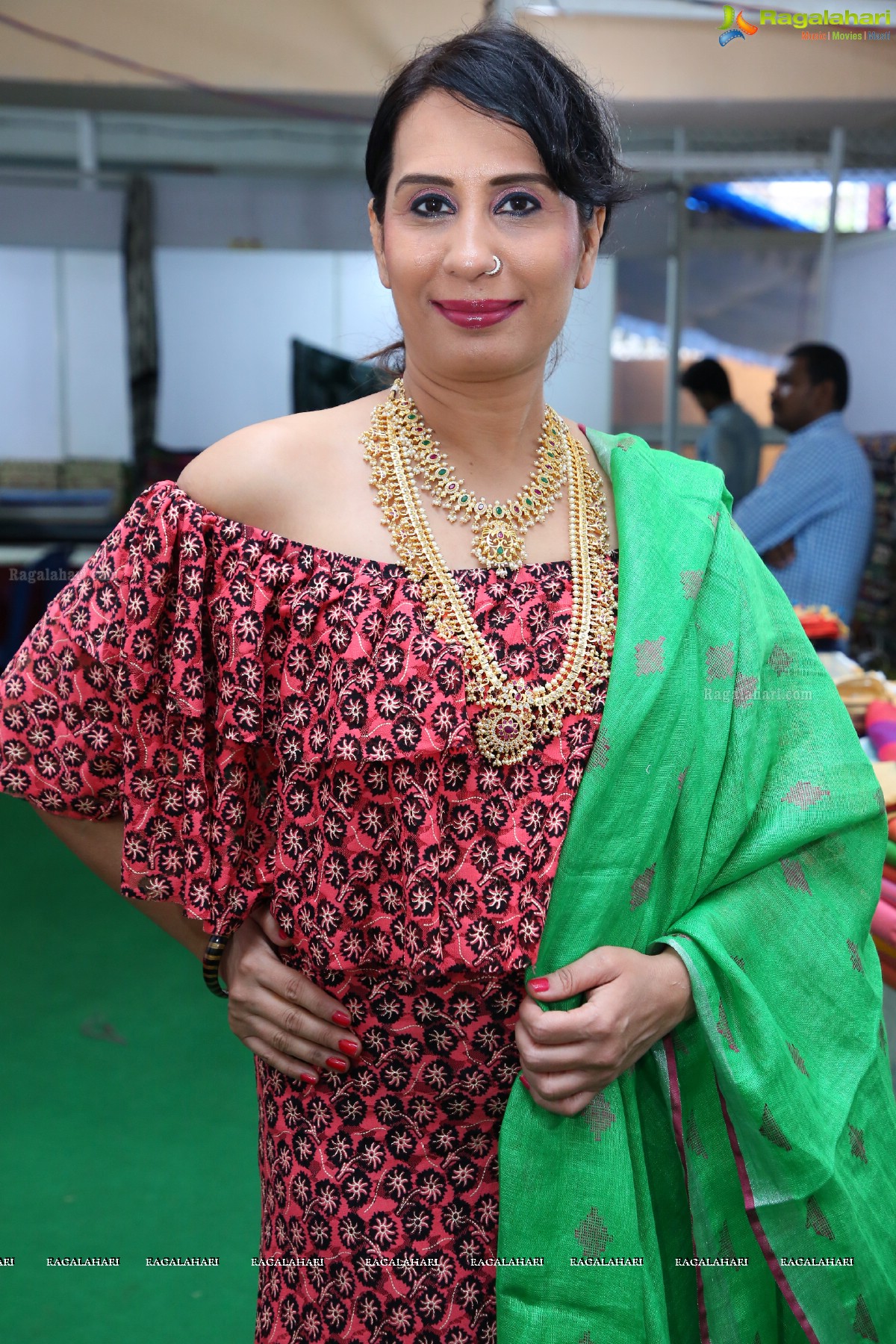 Ruchika Sharma launches Silk & Cotton Expo at Sri Satya Sai Nigamagamam