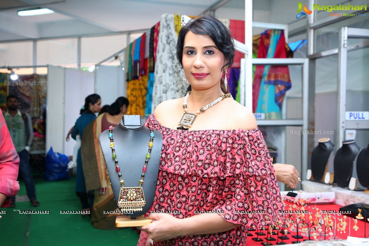 Ruchika Sharma launches Silk & Cotton Expo at Sri Satya Sai Nigamagamam