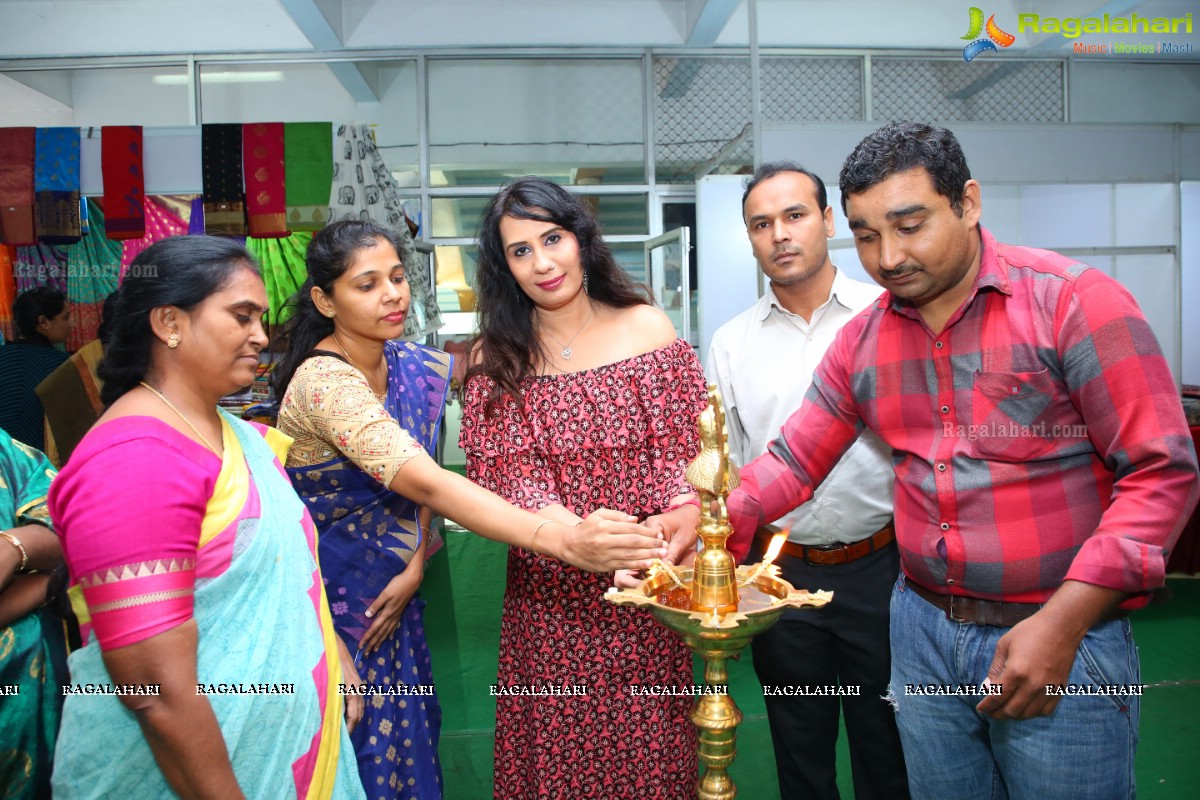 Ruchika Sharma launches Silk & Cotton Expo at Sri Satya Sai Nigamagamam