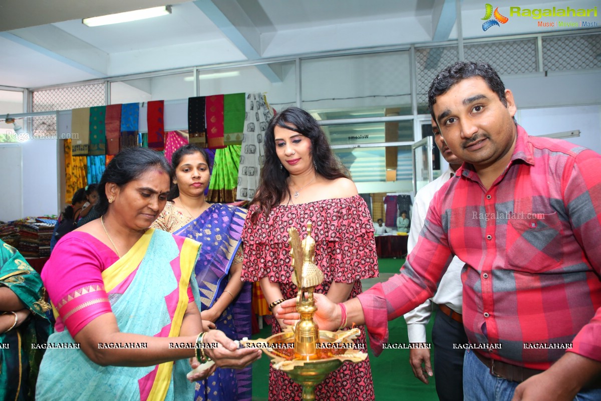 Ruchika Sharma launches Silk & Cotton Expo at Sri Satya Sai Nigamagamam