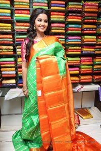 Anupama Parameshwaran at Kukatpally Kancheepuram VRK Silks