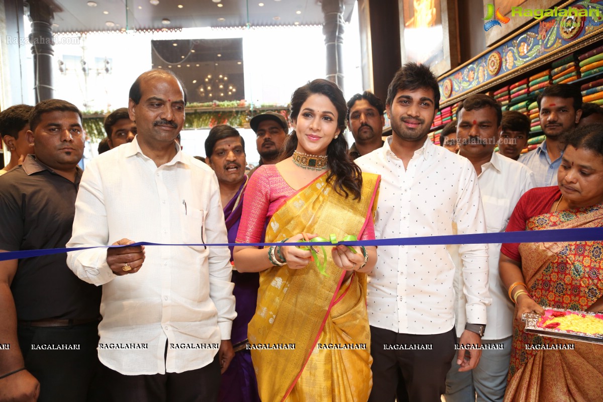 Kanchipuram Kamakshi Silks Grand Launch by Lavanya Tripathi at Woman's World, Chandanagar