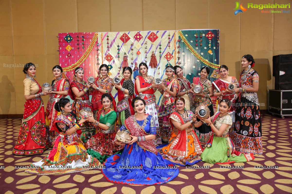 Bina Mehta‘s Garba Event of Festival of Joy & Happiness