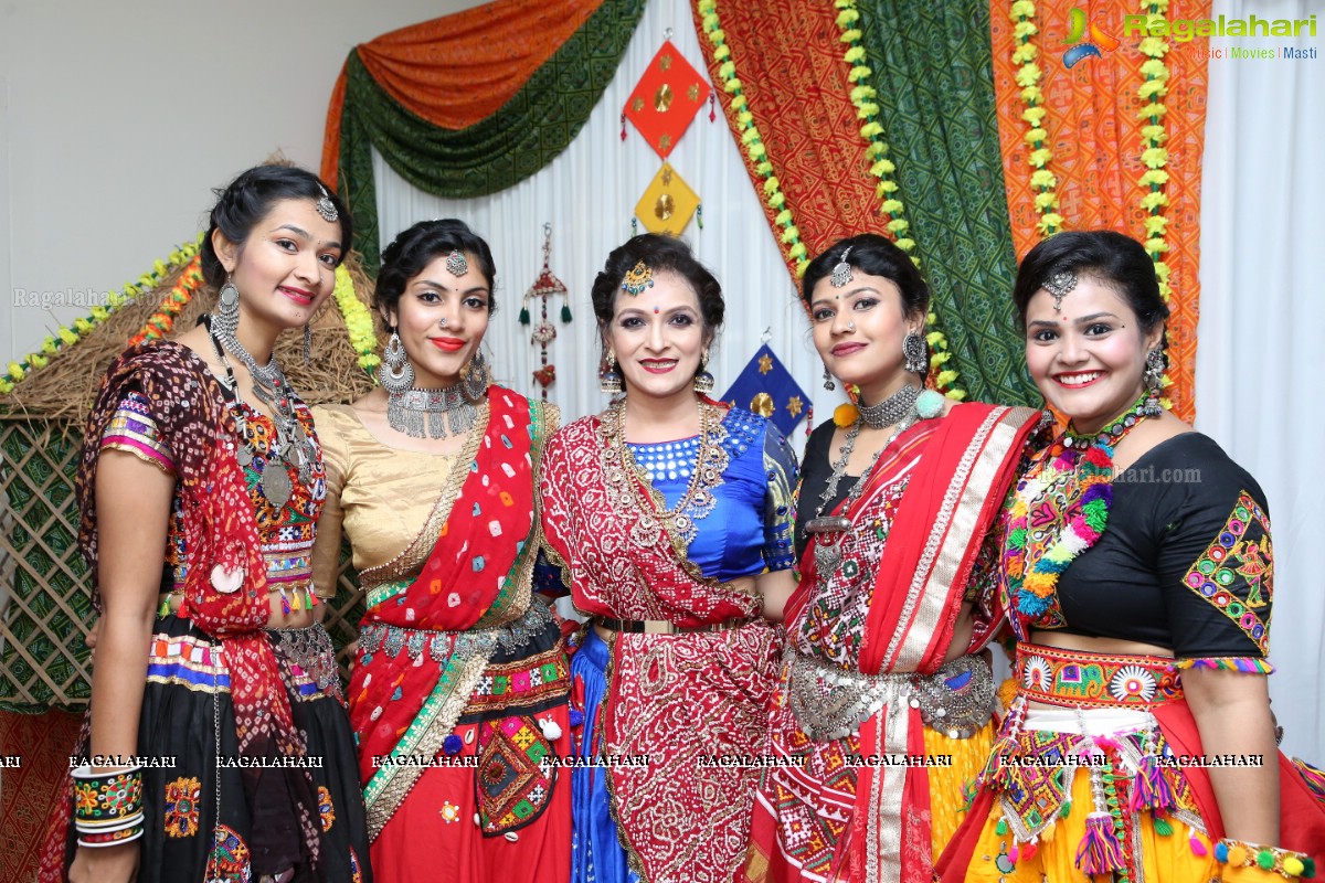 Bina Mehta‘s Garba Event of Festival of Joy & Happiness