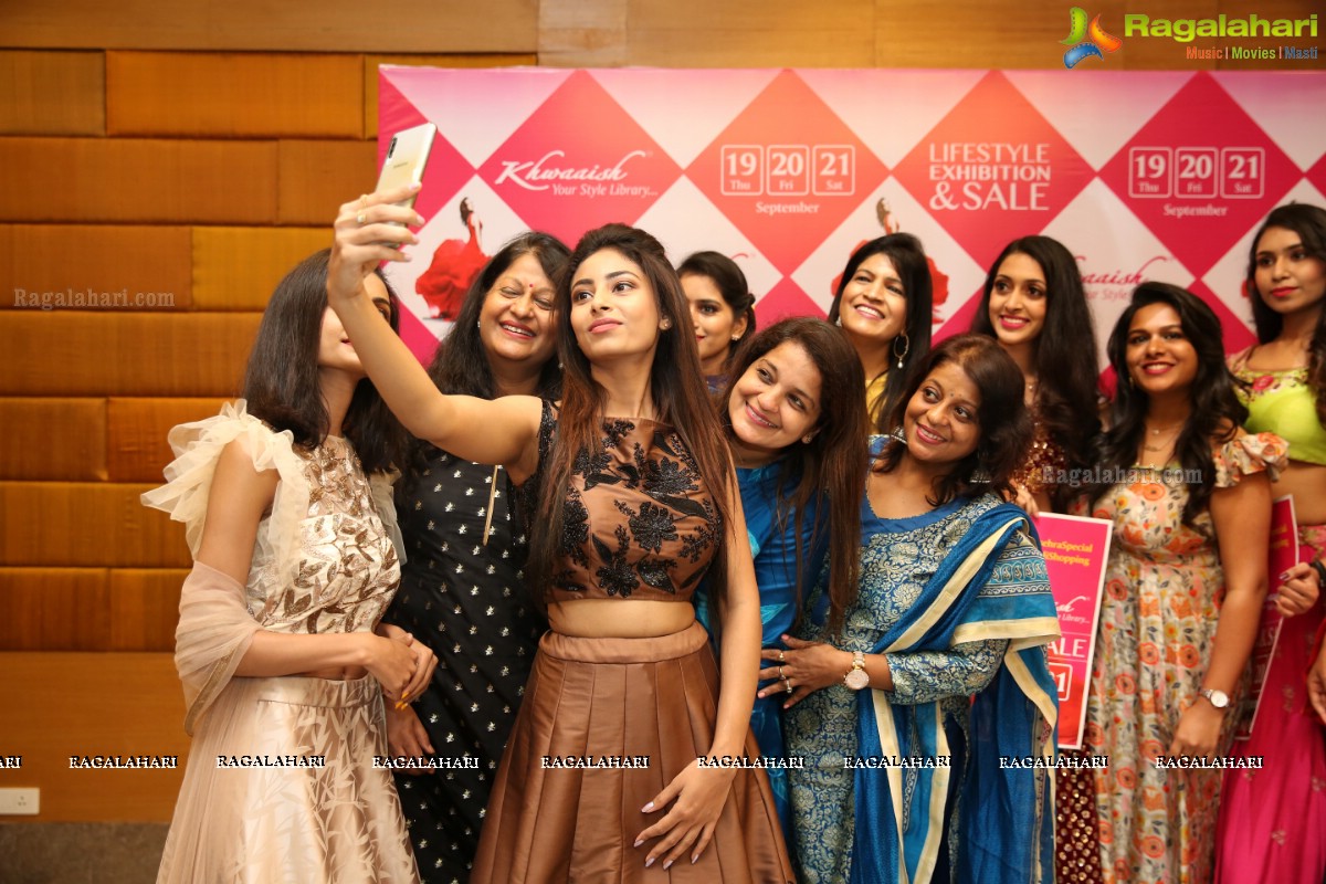 Khwaaish Grand Curtain Raiser and Fashion Showcase at Hotel Marigold