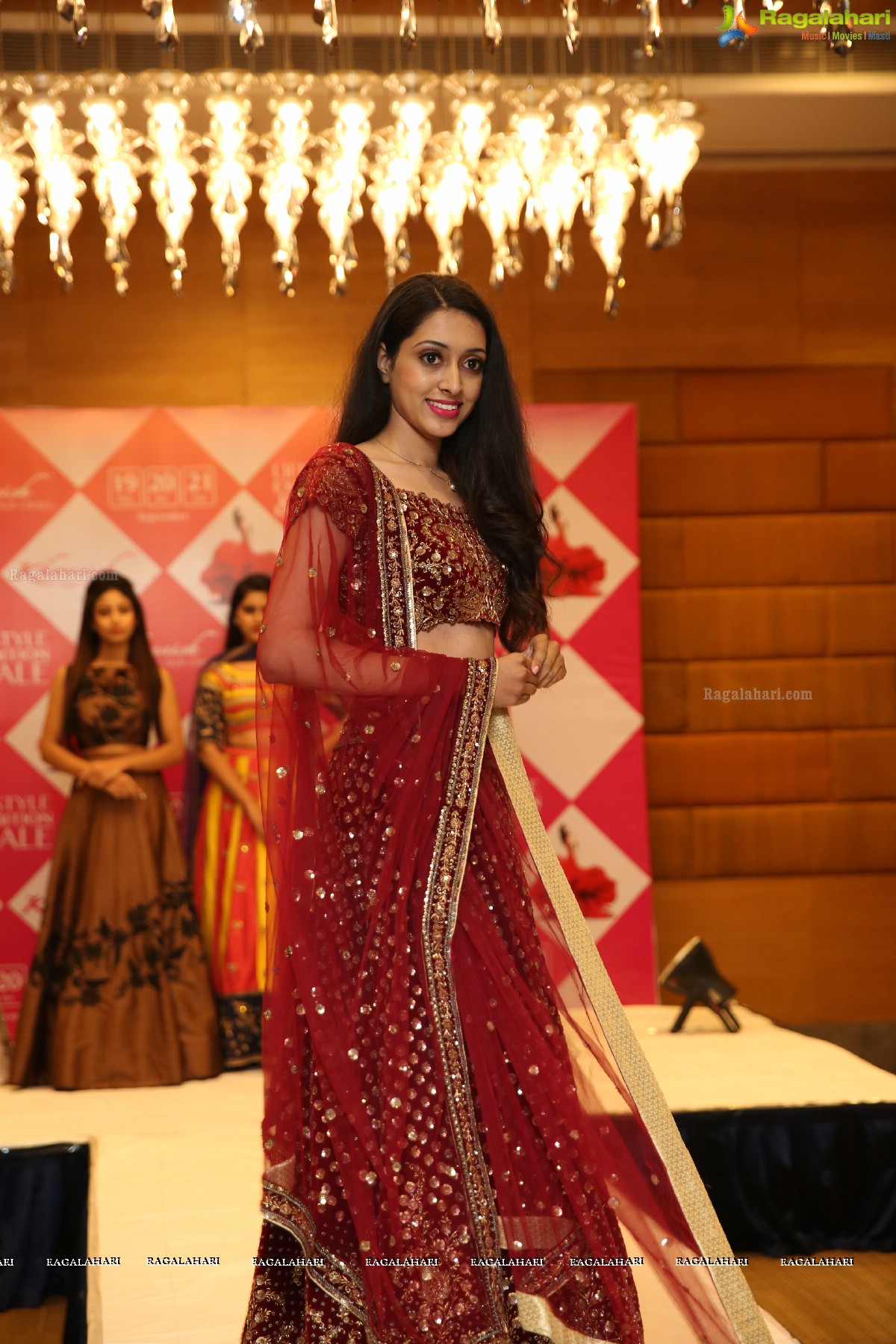 Khwaaish Grand Curtain Raiser and Fashion Showcase at Hotel Marigold