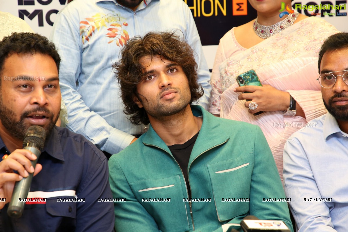 Vijay Devarakonda Inaugurated KLM Fashion Mall at AS Rao Nagar  