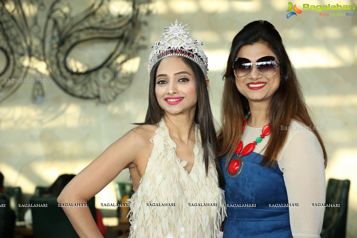 Mrs India Runnerup Preeti Harjs' Success Party