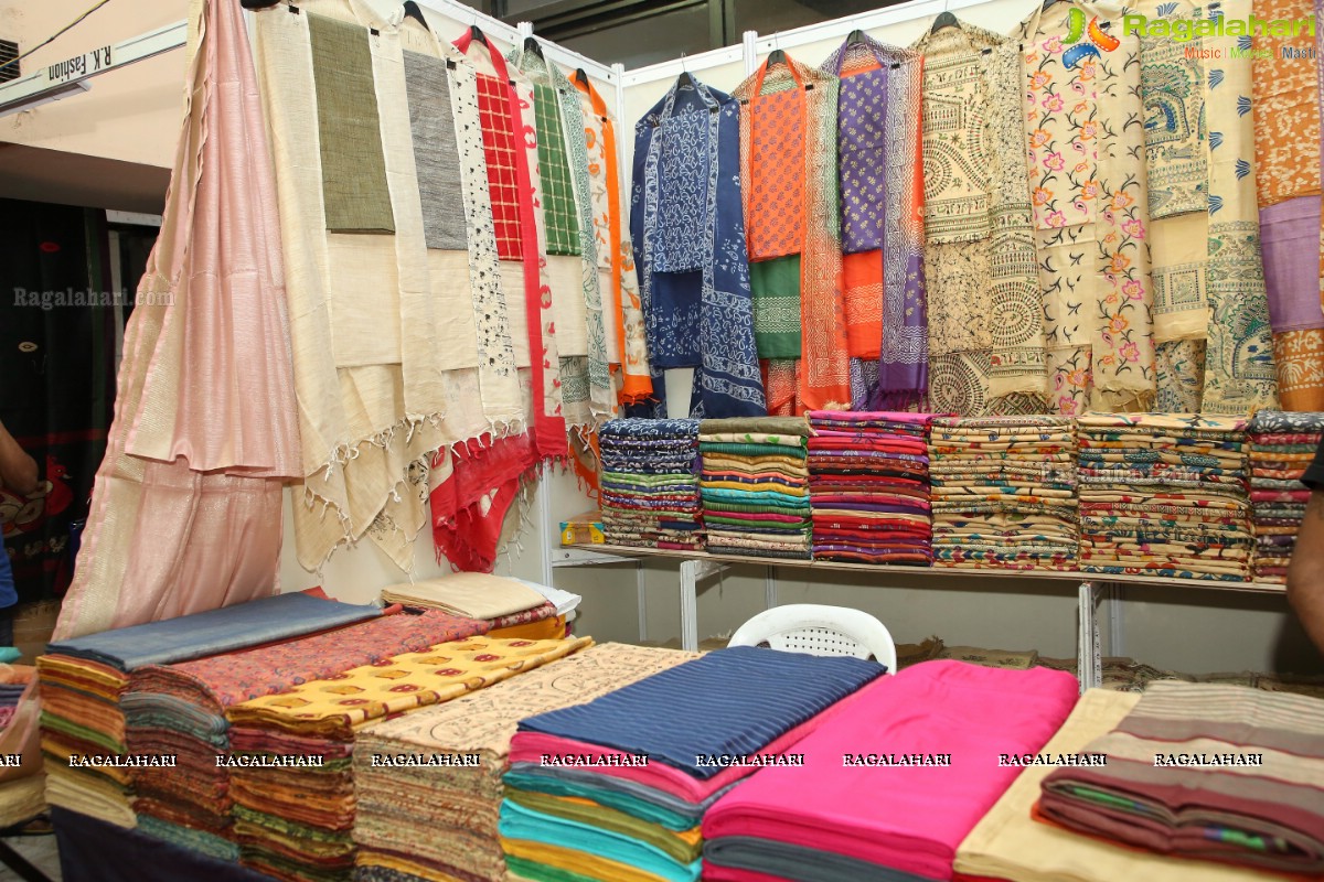 National Silk Expo-2019 Begins at Sri Satya Sai Nigamagamam