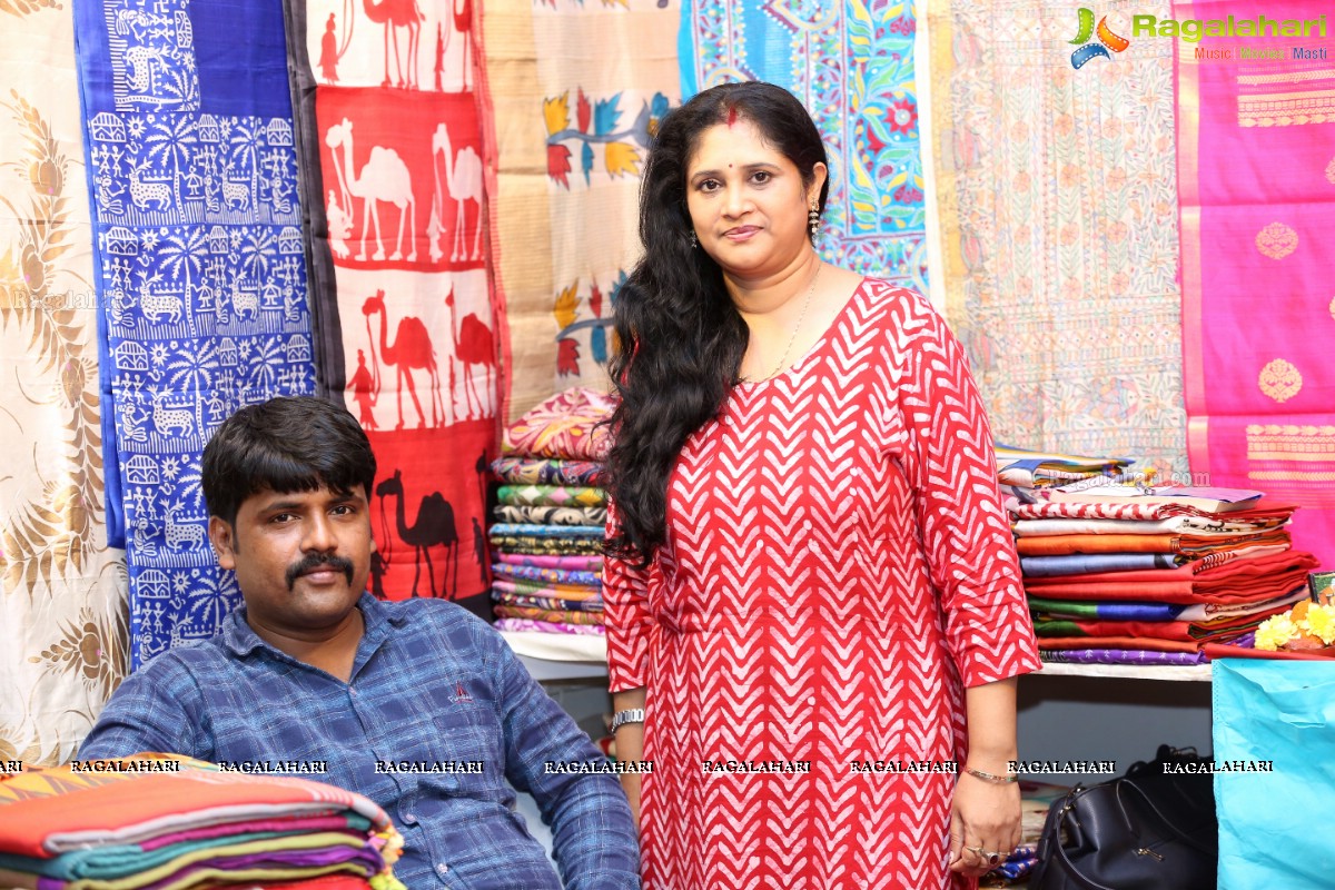 National Silk Expo-2019 Begins at Sri Satya Sai Nigamagamam