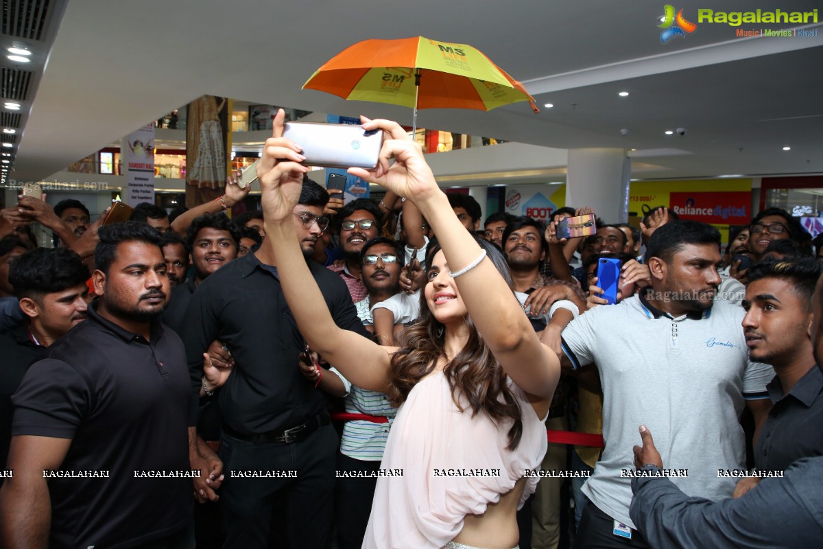 OPPO Reno2 Z First Sale Event at Sarath City Capital Mall