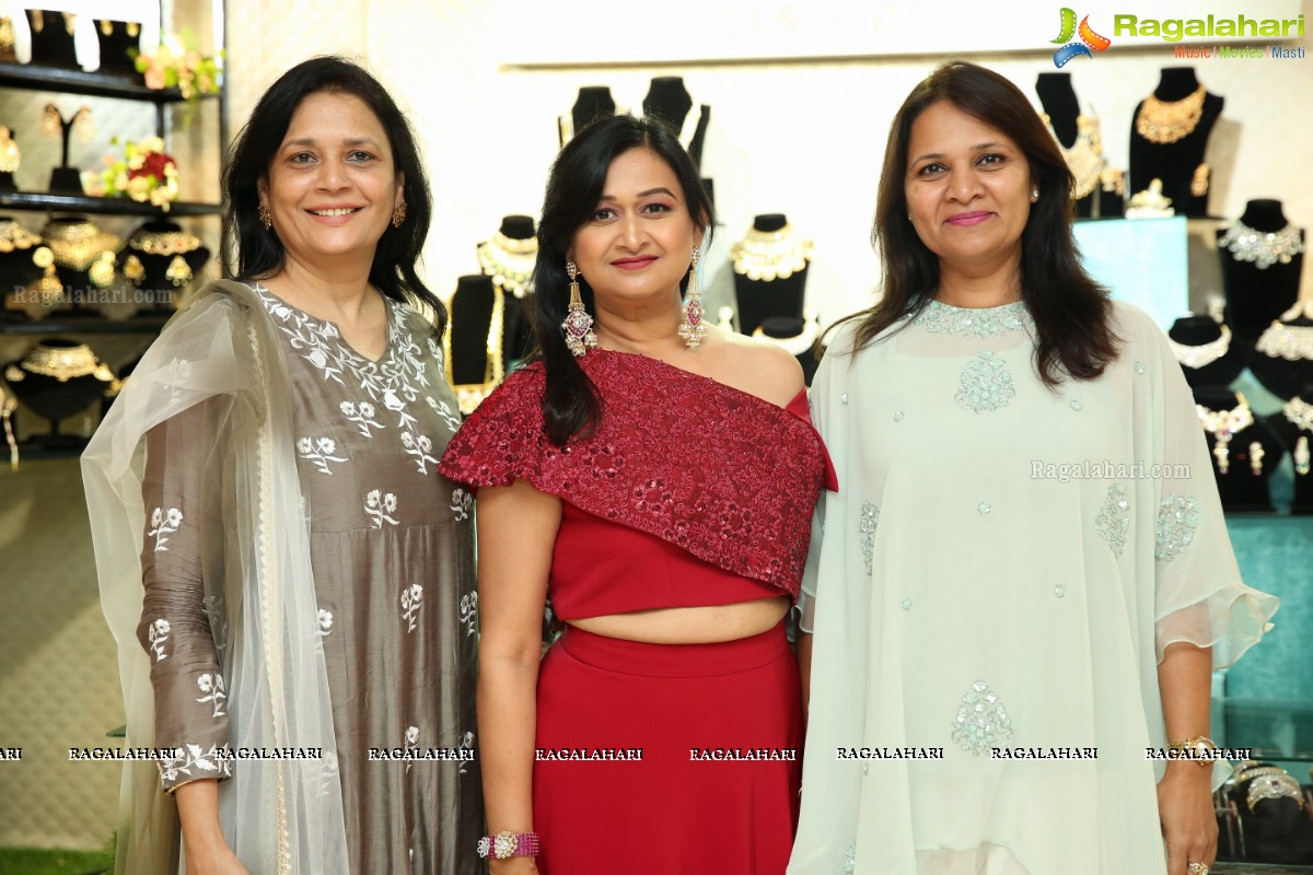 Petals Exhibition Kick Starts at Taj Deccan