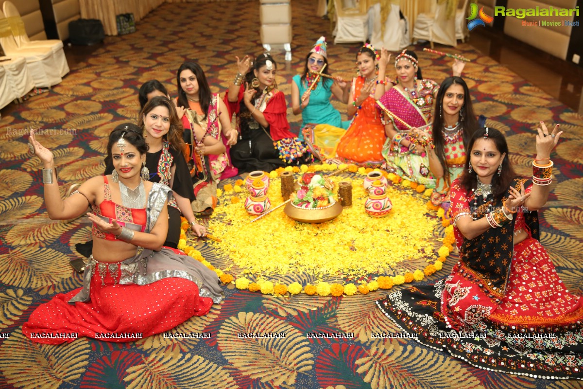 Phankaar Innovative Mind Organises Dandiya Dhamaal at Royal Reve Hotel