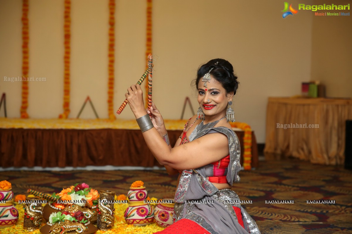 Phankaar Innovative Mind Organises Dandiya Dhamaal at Royal Reve Hotel