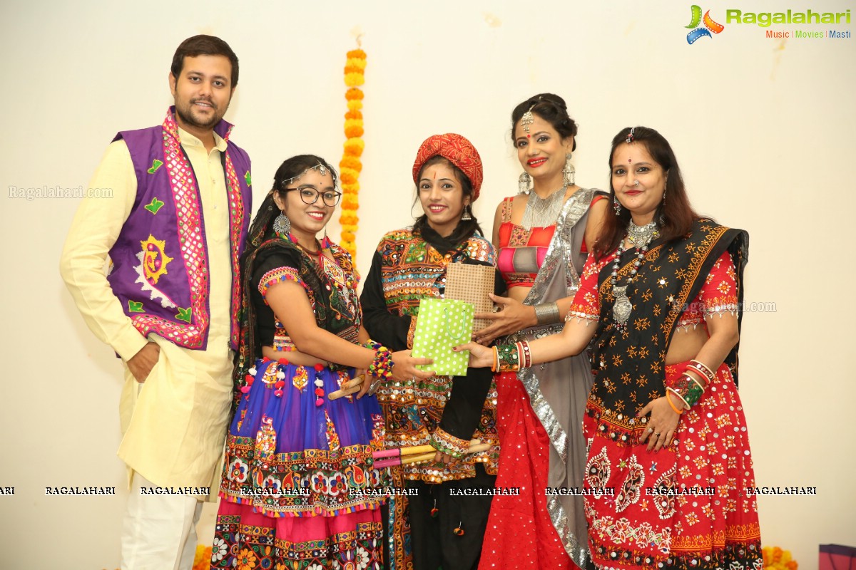 Phankaar Innovative Mind Organises Dandiya Dhamaal at Royal Reve Hotel