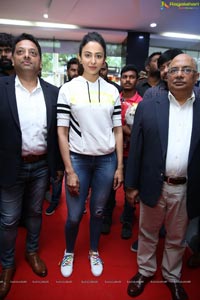 Reliance Retail Opens Its New Trends Footwear Store