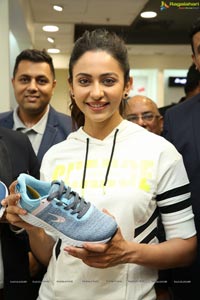 Reliance Retail Opens Its New Trends Footwear Store