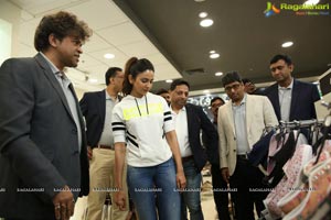 Reliance Retail Opens Its New Trends Footwear Store