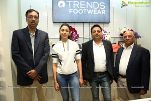 Reliance Retail Opens Its New Trends Footwear Store