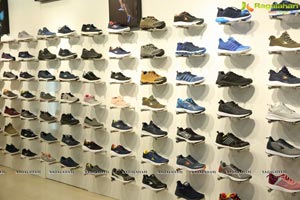 Reliance Retail Opens Its New Trends Footwear Store