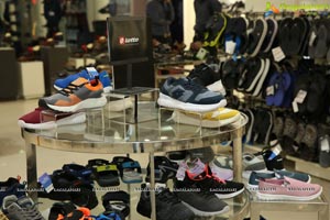 Reliance Retail Opens Its New Trends Footwear Store