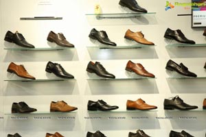 Reliance Retail Opens Its New Trends Footwear Store