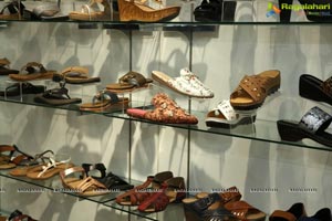 Reliance Retail Opens Its New Trends Footwear Store