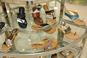 Reliance Retail Opens Its New Trends Footwear Store