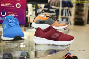 Reliance Retail Opens Its New Trends Footwear Store