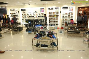 Reliance Retail Opens Its New Trends Footwear Store