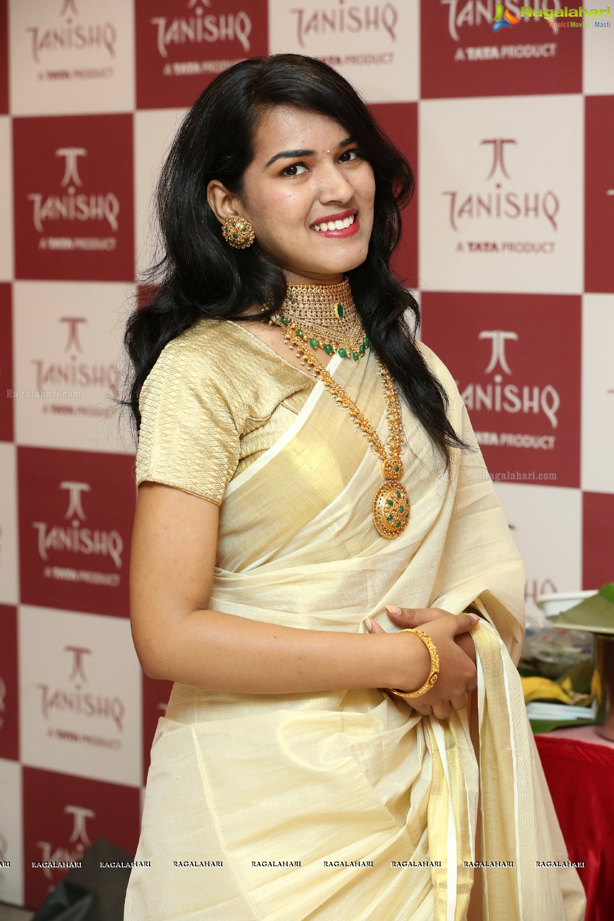 Tanishq Jewellery Showcases Latest Collection, Models Ramp Walk