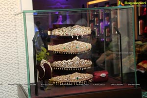 Tanishq Jewellery Showcases Latest Collection