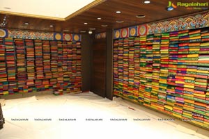 VRK Silks Launches Its New Showroom at Chandanagar