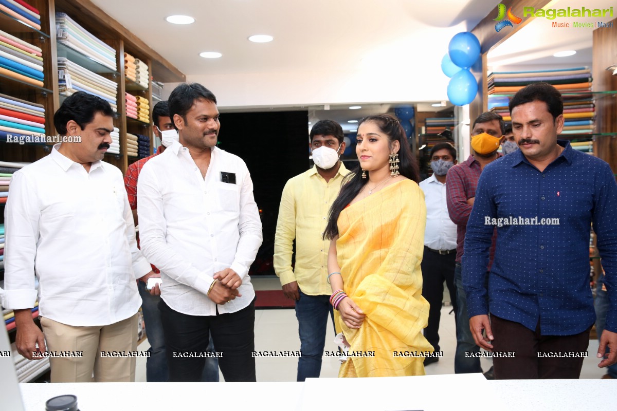 Linen House Launches E-Commerce Portal at Hydernagar